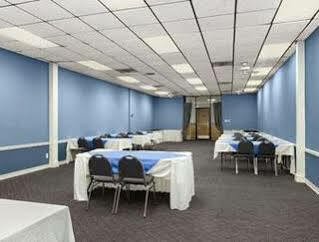 Howard Johnson By Wyndham Valdosta Exterior photo